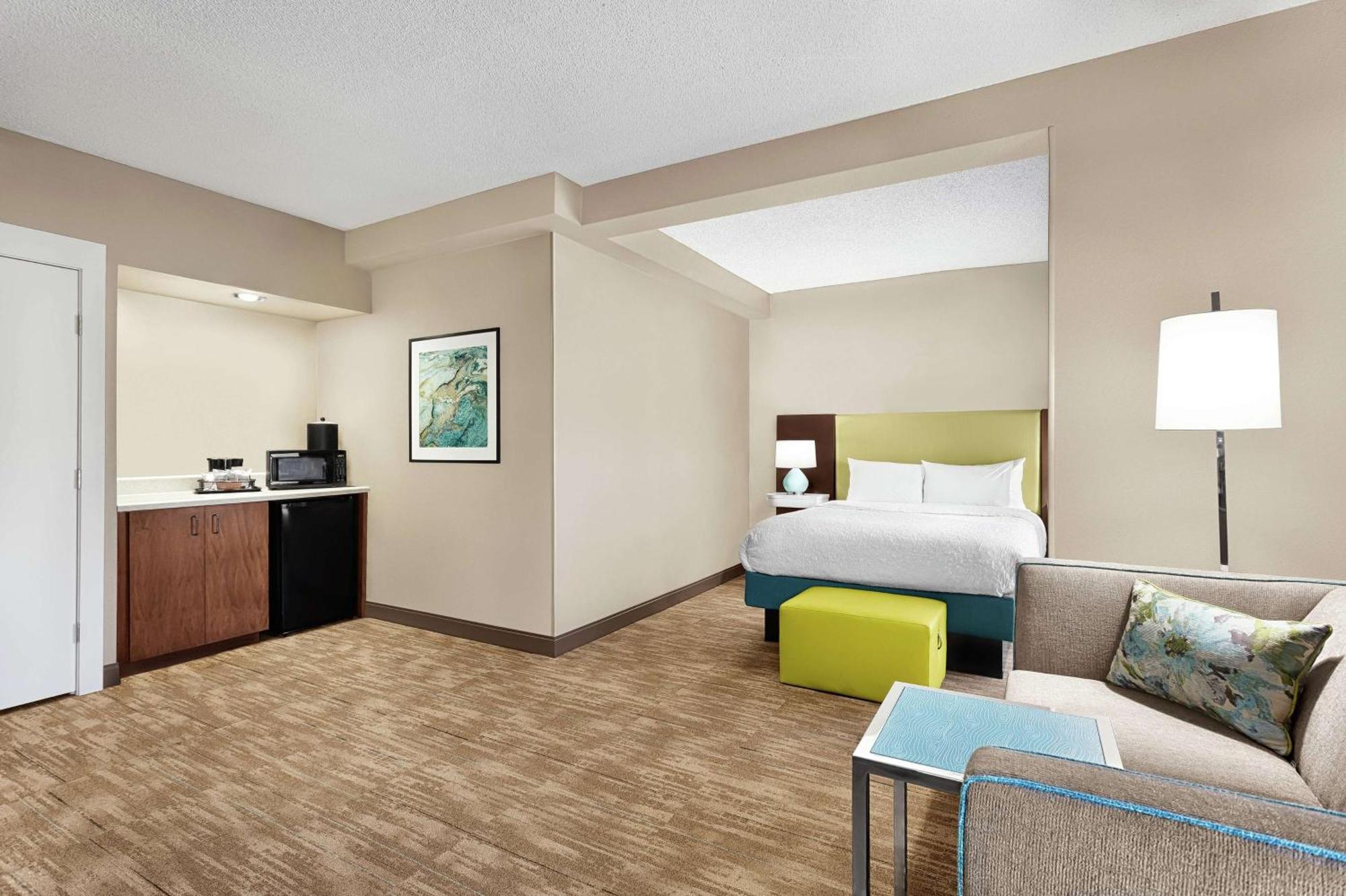 Hampton Inn Morganton Bagian luar foto