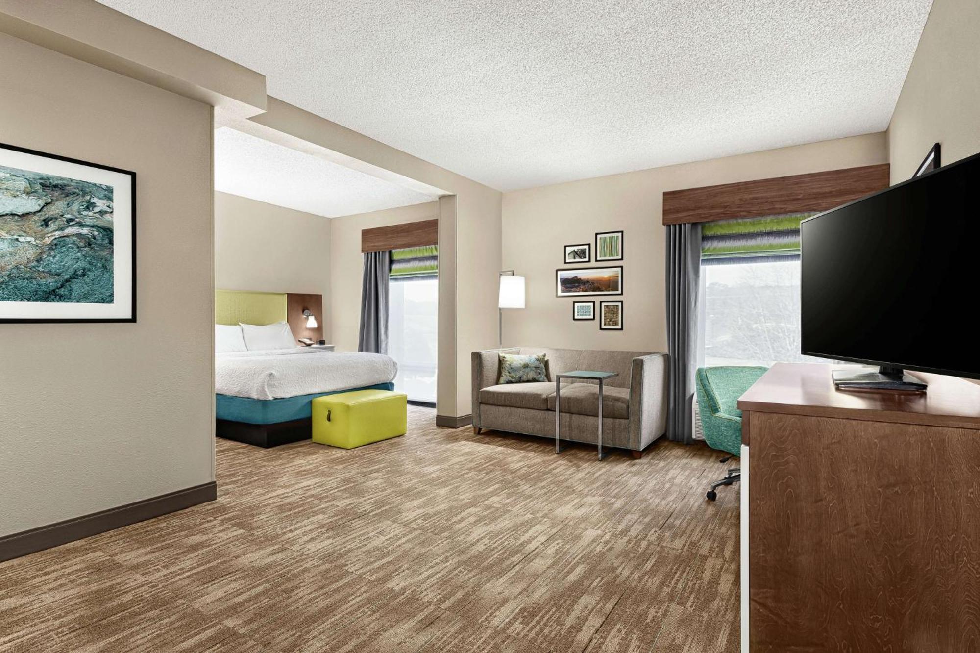 Hampton Inn Morganton Bagian luar foto