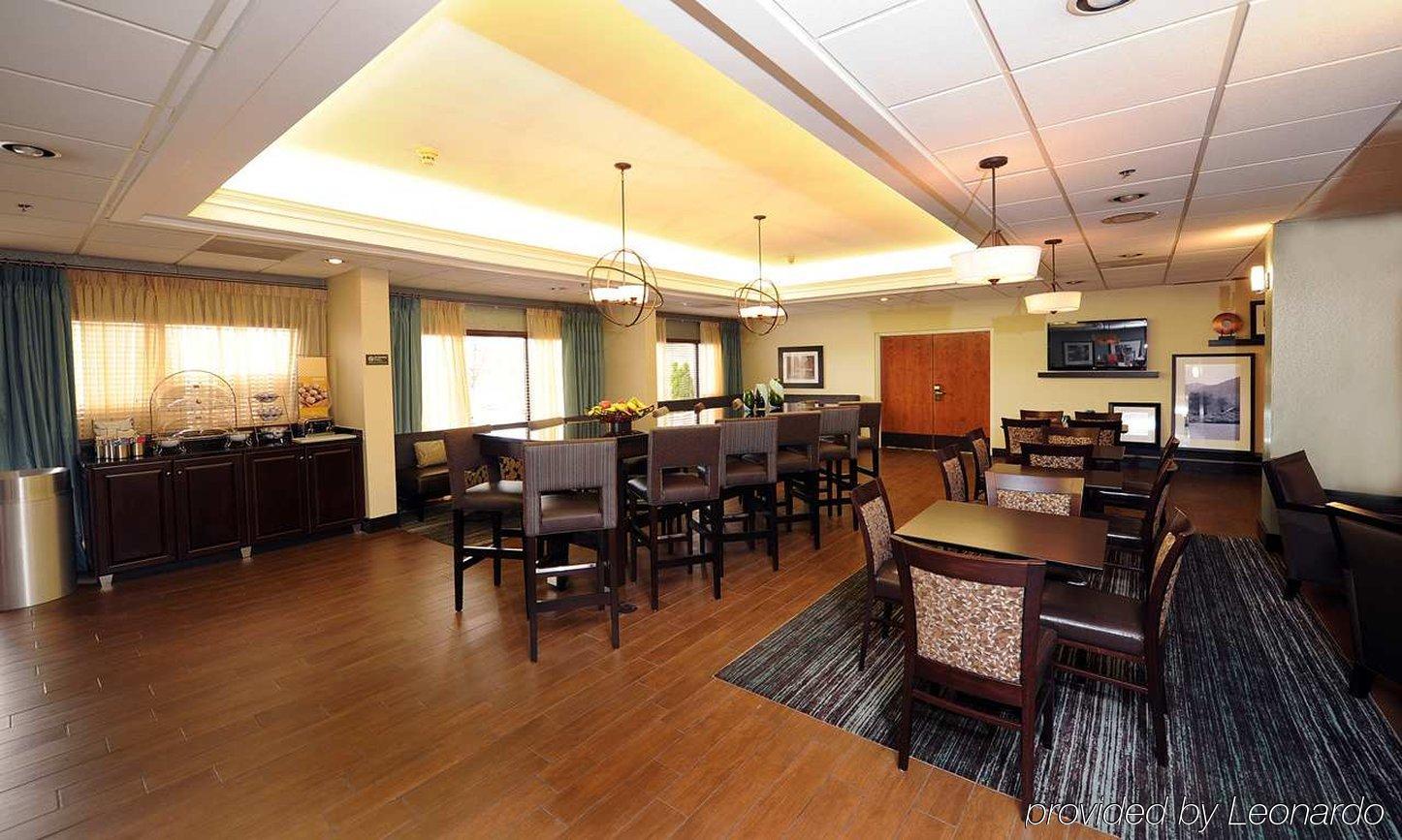 Hampton Inn Morganton Bagian luar foto